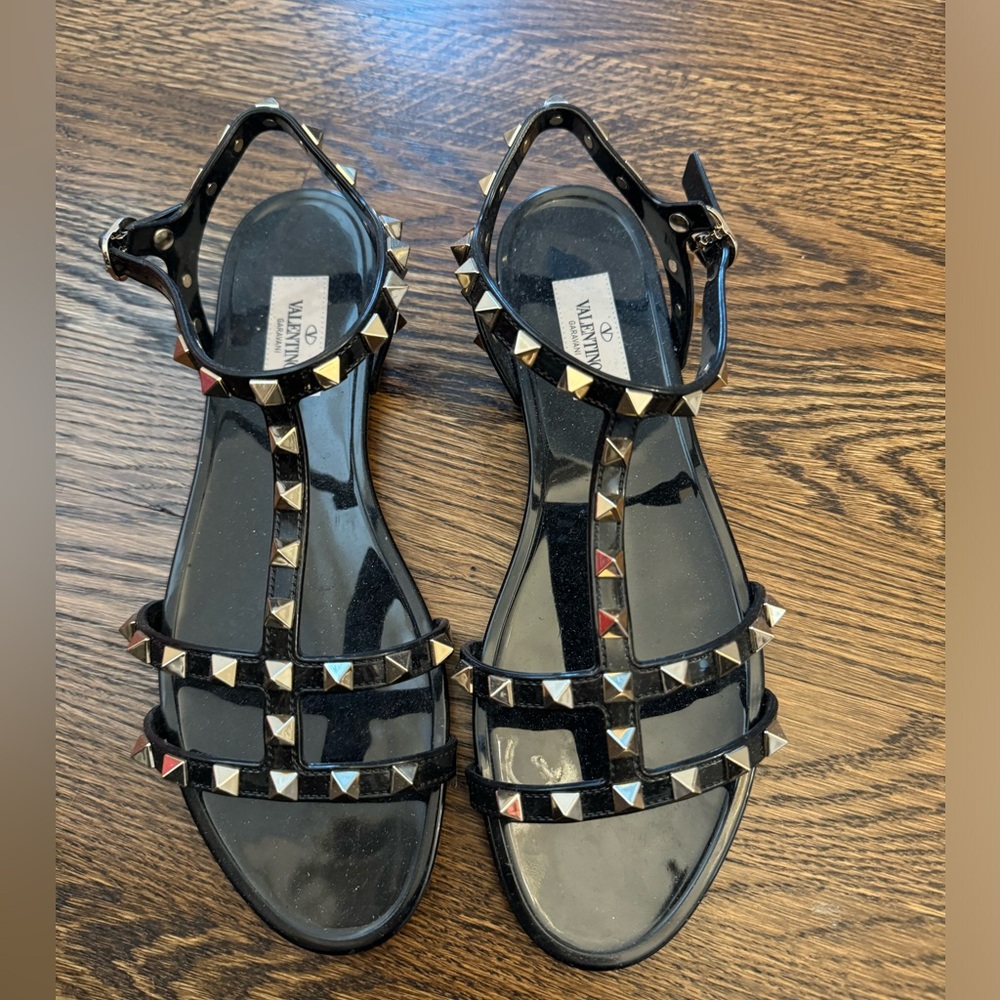 Valentino Black 8.5 Sandals